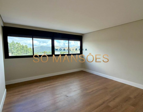 CASA DE 451M² À VENDA NO CONDOMÍNIO COSTA LAGUNA.