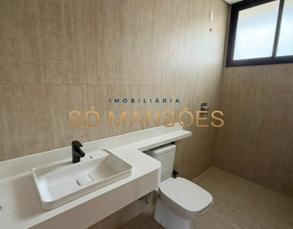 CASA DE 451M² À VENDA NO CONDOMÍNIO COSTA LAGUNA.