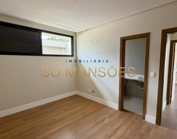 CASA DE 451M² À VENDA NO CONDOMÍNIO COSTA LAGUNA.