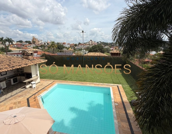 CASA DE 457M² À VENDA NO BAIRRO SÃO LUIZ — PAMPULHA