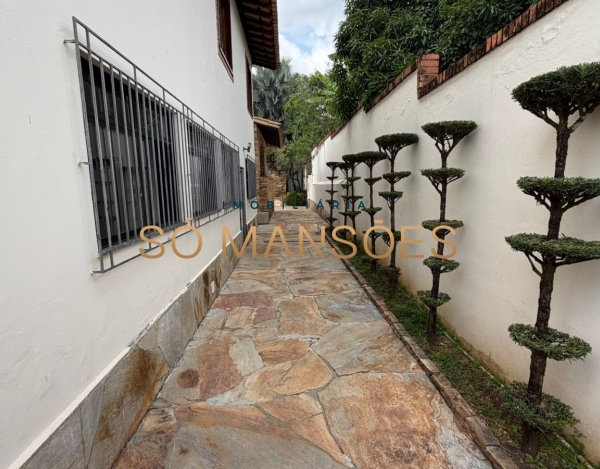 CASA DE 457M² À VENDA NO BAIRRO SÃO LUIZ — PAMPULHA