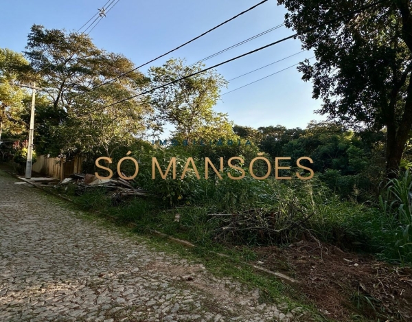 LOTE DE 1.420M² À VENDA NO CONDOMÍNIO VILLE DE MONTAGNE — EXCELENTE TOPOGRAFIA E ÓTIMA LOCALIZAÇÃO.