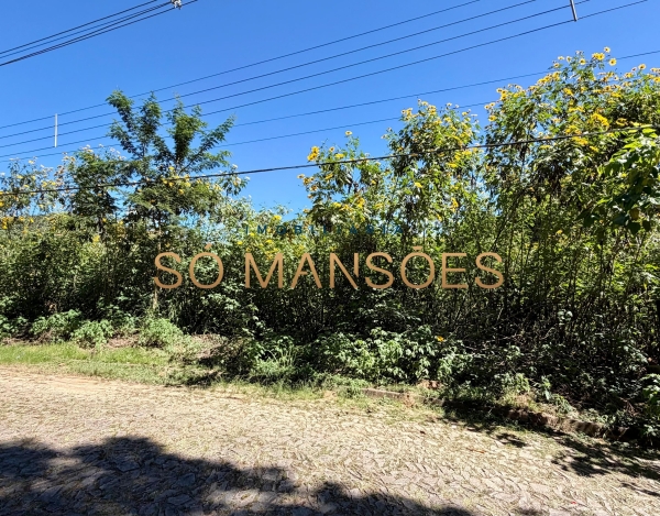 LOTE DE 1.229M² À VENDA NO CONDOMÍNIO VILLE DE MONTAGNE — VISTA PARA A MATA DO JAMBREIRO E PROJETO DISPONÍVEL.