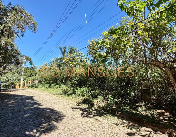 LOTE DE 1.229M² À VENDA NO CONDOMÍNIO VILLE DE MONTAGNE — VISTA PARA A MATA DO JAMBREIRO E PROJETO DISPONÍVEL.