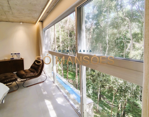 CASA DE 488M² À VENDA EM CONDOMÍNIO DE NOVA LIMA — MODERNA, REFORMADA E COM LAZER INTEGRADO À NATUREZA.