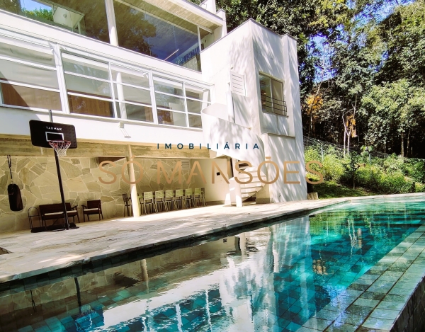 Casa de Alto Padrão de 488 m² à Venda com 3 Suítes e Piscina com Borda Infinita no Ville de Montagne, Nova Lima - MG
