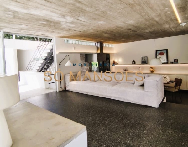 CASA DE 488M² À VENDA EM CONDOMÍNIO DE NOVA LIMA — MODERNA, REFORMADA E COM LAZER INTEGRADO À NATUREZA.
