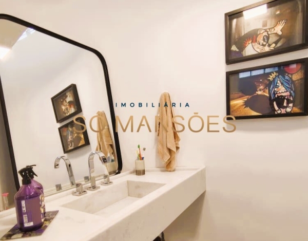 CASA DE 488M² À VENDA EM CONDOMÍNIO DE NOVA LIMA — MODERNA, REFORMADA E COM LAZER INTEGRADO À NATUREZA.