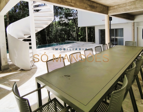 CASA DE 488M² À VENDA EM CONDOMÍNIO DE NOVA LIMA — MODERNA, REFORMADA E COM LAZER INTEGRADO À NATUREZA.