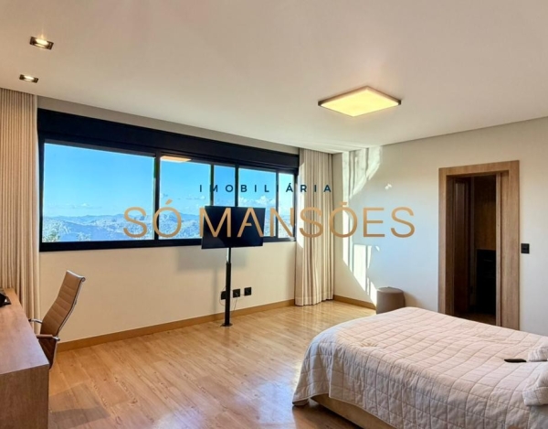 Casa linear no Quintas do Sol — onde privacidade, conforto e sofisticação se encontram de forma rara.