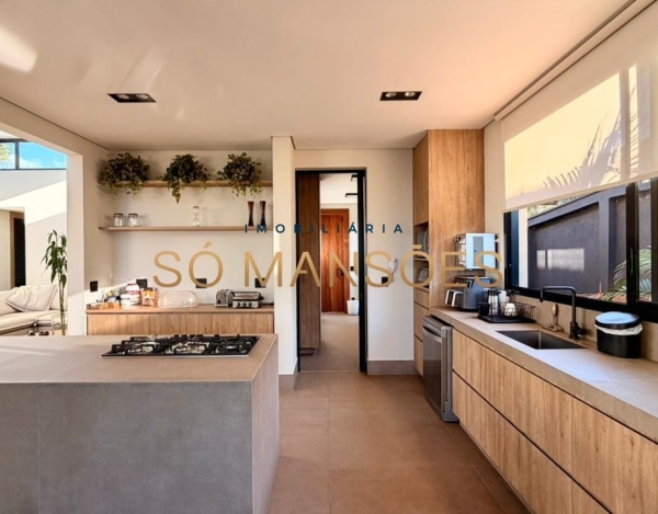 Casa linear no Quintas do Sol — onde privacidade, conforto e sofisticação se encontram de forma rara.
