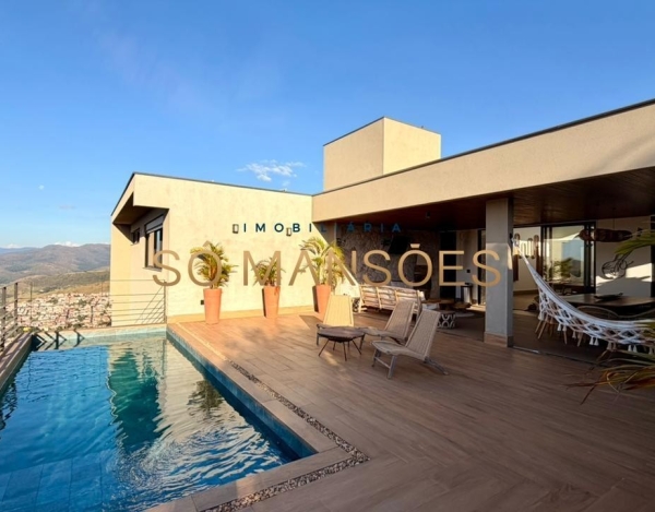 Casa de Luxo de 447 m² à Venda com 4 Suítes e Piscina Aquecida no Quintas do Sol, Nova Lima - MG