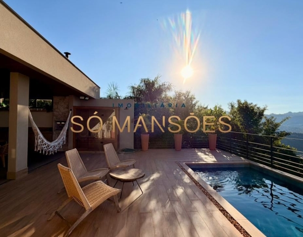 Casa linear no Quintas do Sol — onde privacidade, conforto e sofisticação se encontram de forma rara.