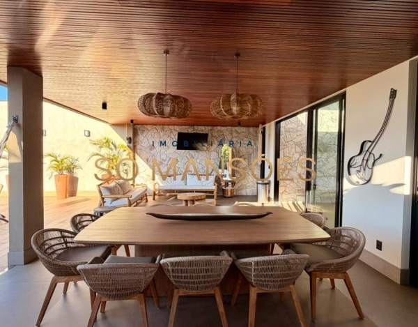 Casa linear no Quintas do Sol — onde privacidade, conforto e sofisticação se encontram de forma rara.