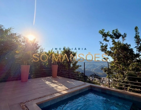 Casa linear no Quintas do Sol — onde privacidade, conforto e sofisticação se encontram de forma rara.