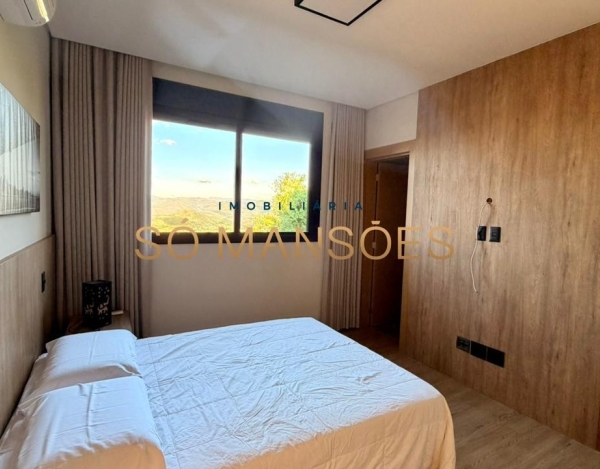 Casa linear no Quintas do Sol — onde privacidade, conforto e sofisticação se encontram de forma rara.