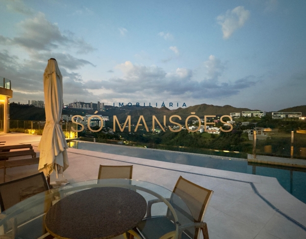 CASA DE 1.083M² À VENDA NO VALE DOS CRISTAIS — AMPLITUDE, FLUIDEZ E VISTA DESLUMBRANTE PARA AS MONTANHAS.