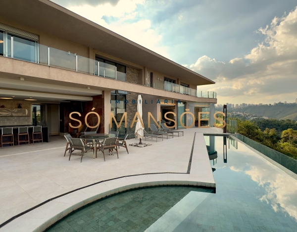 Casa Imponente de 1.083 m² à Venda com 4 Suítes e Vista Panorâmica no Vale dos Cristais, Nova Lima - MG