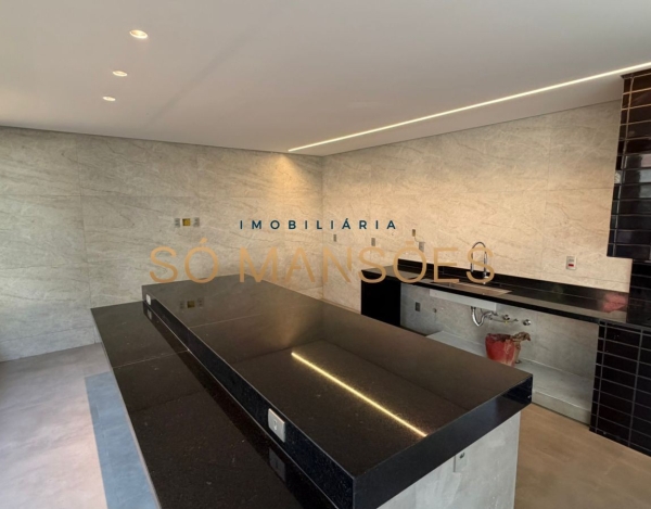 CASA DE 470M² À VENDA NO BANDEIRANTES — SOFISTICAÇÃO, PRIVACIDADE E MUITO VERDE NA PAMPULHA.