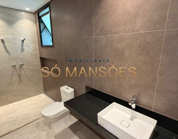 CASA DE 470M² À VENDA NO BANDEIRANTES — SOFISTICAÇÃO, PRIVACIDADE E MUITO VERDE NA PAMPULHA.