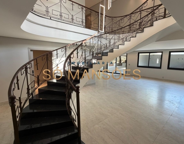 CASA DE 470M² À VENDA NO BANDEIRANTES — SOFISTICAÇÃO, PRIVACIDADE E MUITO VERDE NA PAMPULHA.