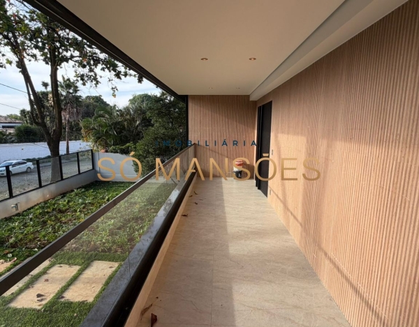 CASA DE 470M² À VENDA NO BANDEIRANTES — SOFISTICAÇÃO, PRIVACIDADE E MUITO VERDE NA PAMPULHA.