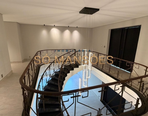 CASA DE 470M² À VENDA NO BANDEIRANTES — SOFISTICAÇÃO, PRIVACIDADE E MUITO VERDE NA PAMPULHA.
