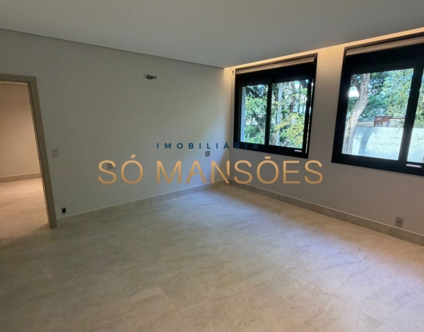 CASA DE 470M² À VENDA NO BANDEIRANTES — SOFISTICAÇÃO, PRIVACIDADE E MUITO VERDE NA PAMPULHA.