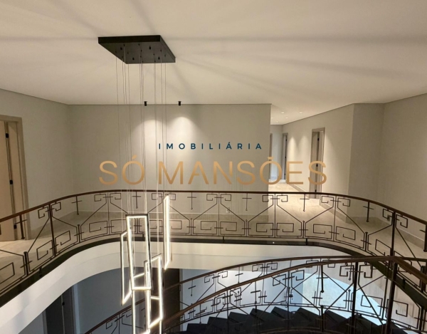 CASA DE 470M² À VENDA NO BANDEIRANTES — SOFISTICAÇÃO, PRIVACIDADE E MUITO VERDE NA PAMPULHA.