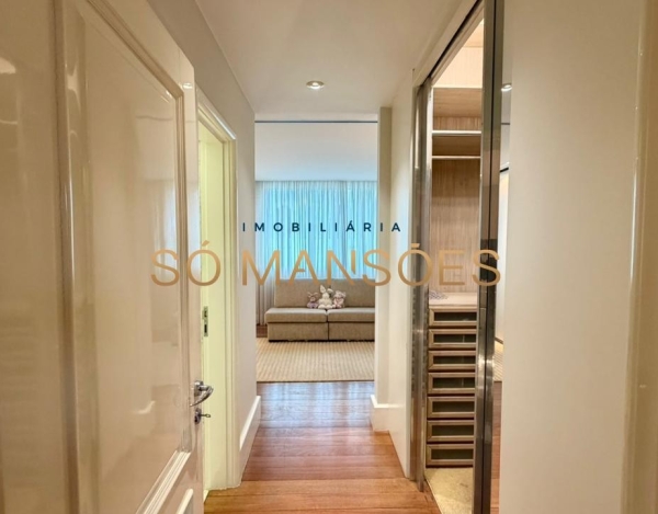 CASA DE 1.079M² À VENDA NO BELVEDERE — RESIDÊNCIA IMPONENTE EM 3 LOTES COM LAZER COMPLETO E AMPLA ÁREA VERDE.