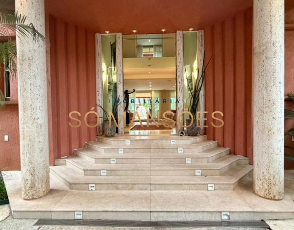 CASA DE 1.079M² À VENDA NO BELVEDERE — RESIDÊNCIA IMPONENTE EM 3 LOTES COM LAZER COMPLETO E AMPLA ÁREA VERDE.