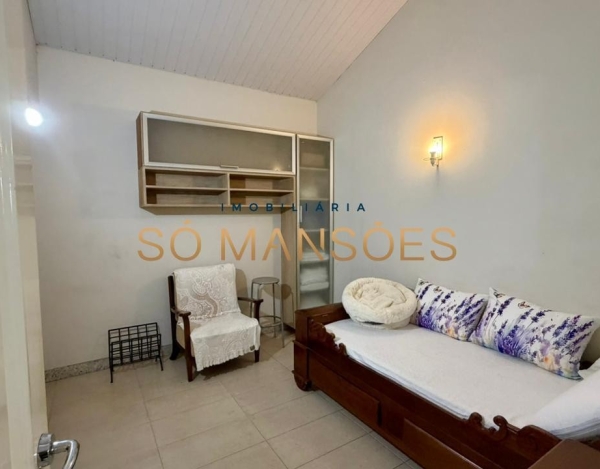 CASA DE 1.079M² À VENDA NO BELVEDERE — RESIDÊNCIA IMPONENTE EM 3 LOTES COM LAZER COMPLETO E AMPLA ÁREA VERDE.