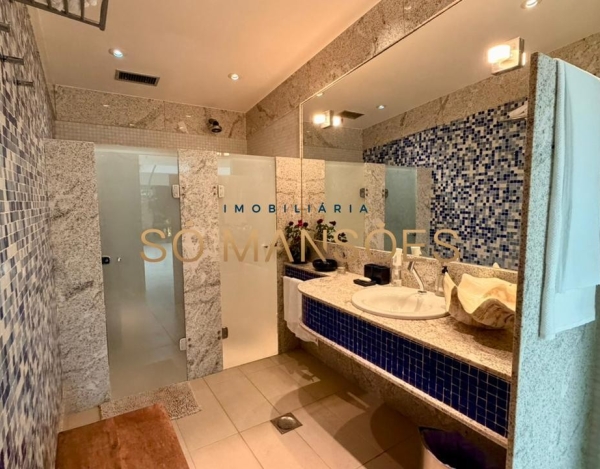 CASA DE 1.079M² À VENDA NO BELVEDERE — RESIDÊNCIA IMPONENTE EM 3 LOTES COM LAZER COMPLETO E AMPLA ÁREA VERDE.