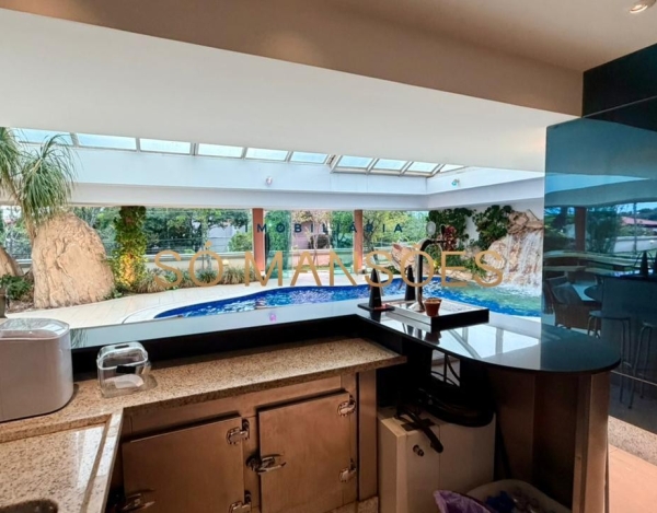 CASA DE 1.079M² À VENDA NO BELVEDERE — RESIDÊNCIA IMPONENTE EM 3 LOTES COM LAZER COMPLETO E AMPLA ÁREA VERDE.