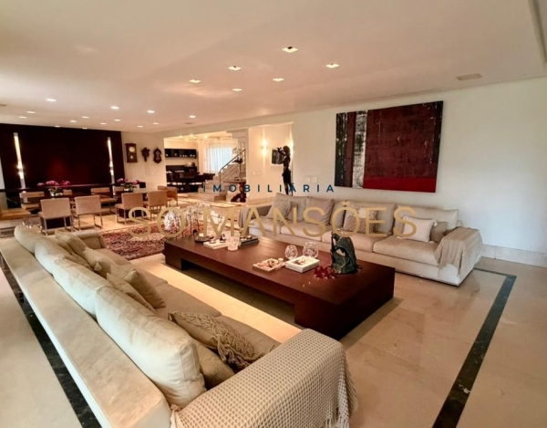 CASA DE 1.079M² À VENDA NO BELVEDERE — RESIDÊNCIA IMPONENTE EM 3 LOTES COM LAZER COMPLETO E AMPLA ÁREA VERDE.
