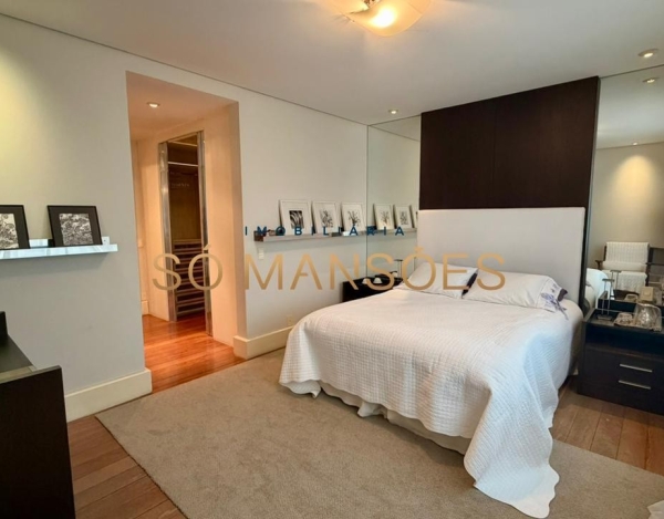 CASA DE 1.079M² À VENDA NO BELVEDERE — RESIDÊNCIA IMPONENTE EM 3 LOTES COM LAZER COMPLETO E AMPLA ÁREA VERDE.