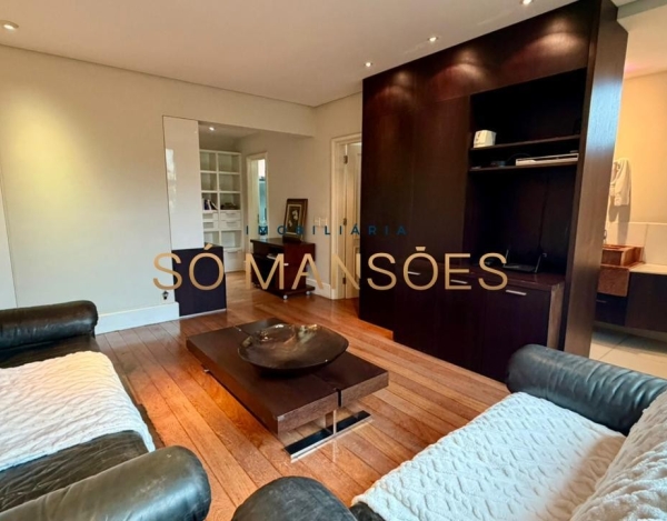 CASA DE 1.079M² À VENDA NO BELVEDERE — RESIDÊNCIA IMPONENTE EM 3 LOTES COM LAZER COMPLETO E AMPLA ÁREA VERDE.