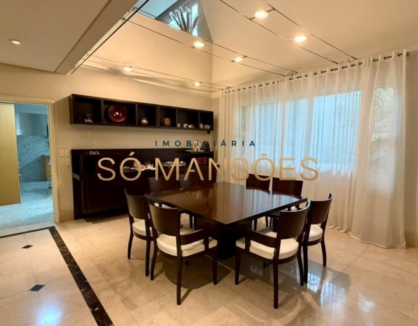 CASA DE 1.079M² À VENDA NO BELVEDERE — RESIDÊNCIA IMPONENTE EM 3 LOTES COM LAZER COMPLETO E AMPLA ÁREA VERDE.