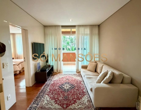 CASA DE 1.079M² À VENDA NO BELVEDERE — RESIDÊNCIA IMPONENTE EM 3 LOTES COM LAZER COMPLETO E AMPLA ÁREA VERDE.