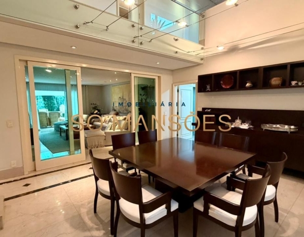 CASA DE 1.079M² À VENDA NO BELVEDERE — RESIDÊNCIA IMPONENTE EM 3 LOTES COM LAZER COMPLETO E AMPLA ÁREA VERDE.