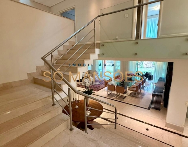 CASA DE 1.079M² À VENDA NO BELVEDERE — RESIDÊNCIA IMPONENTE EM 3 LOTES COM LAZER COMPLETO E AMPLA ÁREA VERDE.