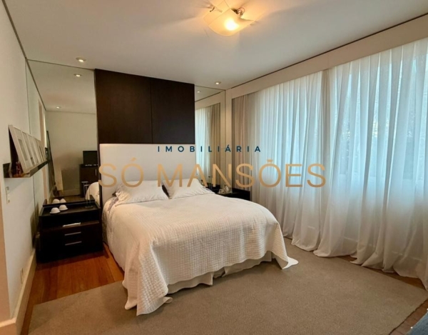CASA DE 1.079M² À VENDA NO BELVEDERE — RESIDÊNCIA IMPONENTE EM 3 LOTES COM LAZER COMPLETO E AMPLA ÁREA VERDE.
