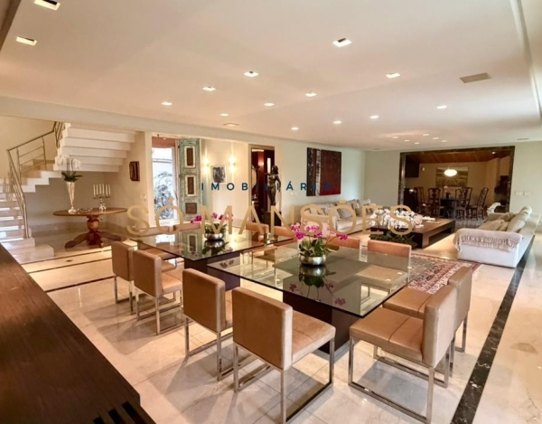 CASA DE 1.079M² À VENDA NO BELVEDERE — RESIDÊNCIA IMPONENTE EM 3 LOTES COM LAZER COMPLETO E AMPLA ÁREA VERDE.