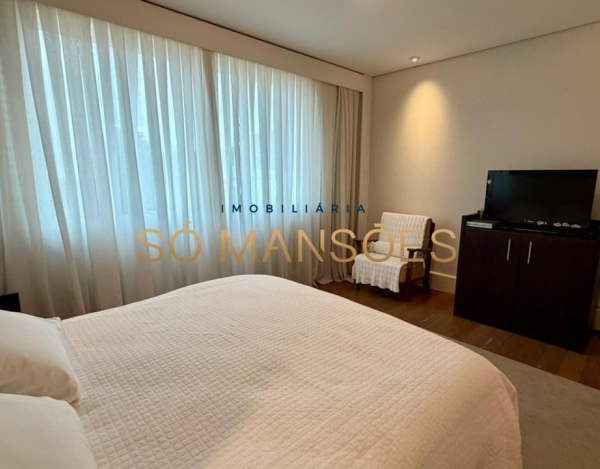 CASA DE 1.079M² À VENDA NO BELVEDERE — RESIDÊNCIA IMPONENTE EM 3 LOTES COM LAZER COMPLETO E AMPLA ÁREA VERDE.