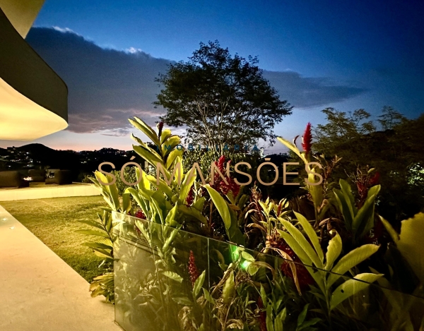 CASA DE 992M² À VENDA NO VALE DOS CRISTAIS — EXCLUSIVIDADE SÓ MANSÕES, TOPOGRAFIA PLANA E ATMOSFERA DE RESORT PARTICULAR.