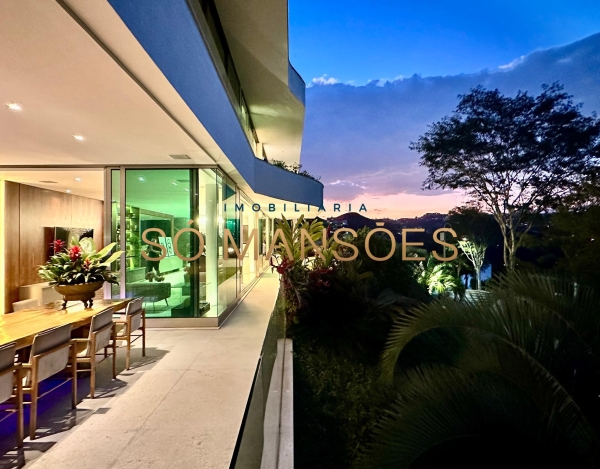 CASA DE 992M² À VENDA NO VALE DOS CRISTAIS — EXCLUSIVIDADE SÓ MANSÕES, TOPOGRAFIA PLANA E ATMOSFERA DE RESORT PARTICULAR.