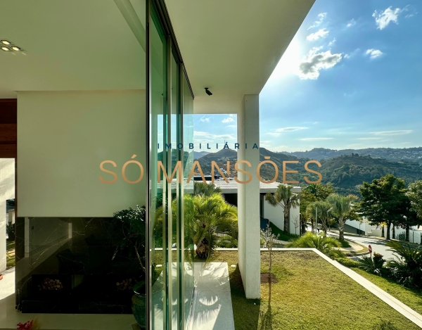 CASA DE 992M² À VENDA NO VALE DOS CRISTAIS — EXCLUSIVIDADE SÓ MANSÕES, TOPOGRAFIA PLANA E ATMOSFERA DE RESORT PARTICULAR.