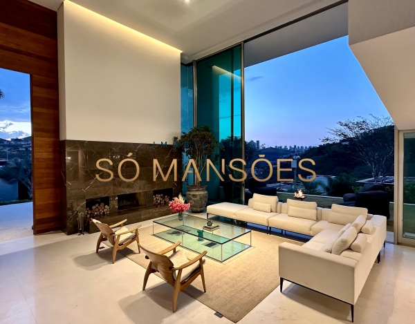 CASA DE 992M² À VENDA NO VALE DOS CRISTAIS — EXCLUSIVIDADE SÓ MANSÕES, TOPOGRAFIA PLANA E ATMOSFERA DE RESORT PARTICULAR.