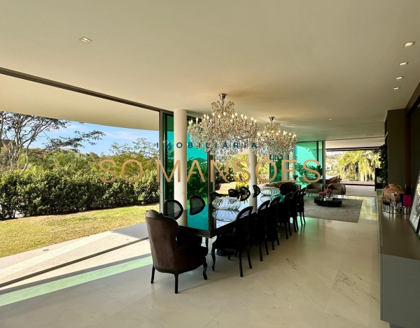 CASA DE 992M² À VENDA NO VALE DOS CRISTAIS — EXCLUSIVIDADE SÓ MANSÕES, TOPOGRAFIA PLANA E ATMOSFERA DE RESORT PARTICULAR.