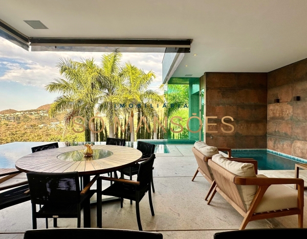 CASA DE 992M² À VENDA NO VALE DOS CRISTAIS — EXCLUSIVIDADE SÓ MANSÕES, TOPOGRAFIA PLANA E ATMOSFERA DE RESORT PARTICULAR.
